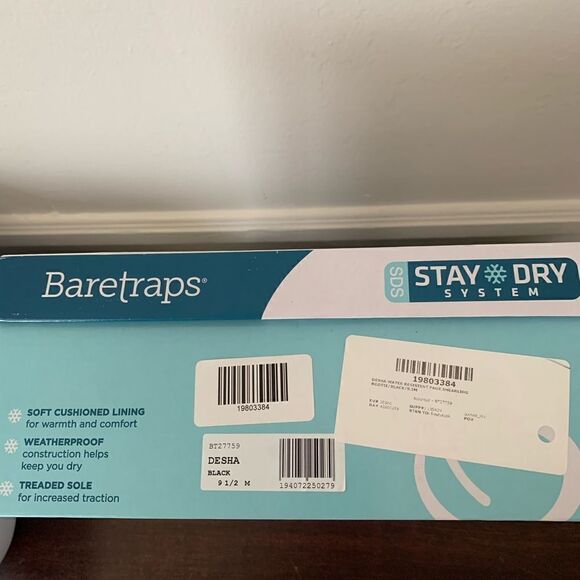 Baretraps dish water resistant  weatherproof,treaded soul, faux shearling bootie - Picture 10 of 12